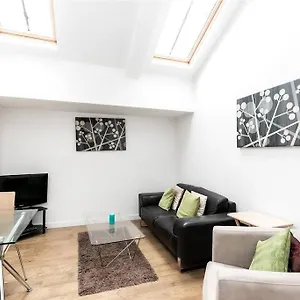 Stunning Executive Relocation 2 Bed Apartment Aberdeen